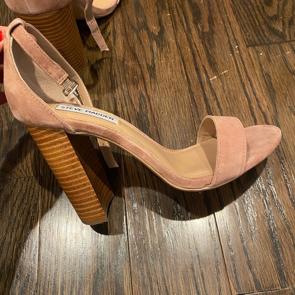 Brand new, never worn Steve Madden Carson heels. Size 7.5. - Picture 3 of 4